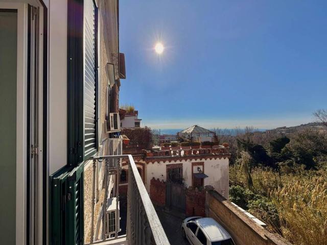 Appartamento in vendita a Napoli NA