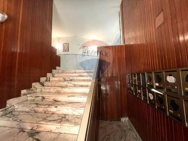 Appartamento in vendita a Napoli NA