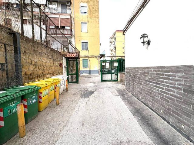 Appartamento in vendita a Napoli NA