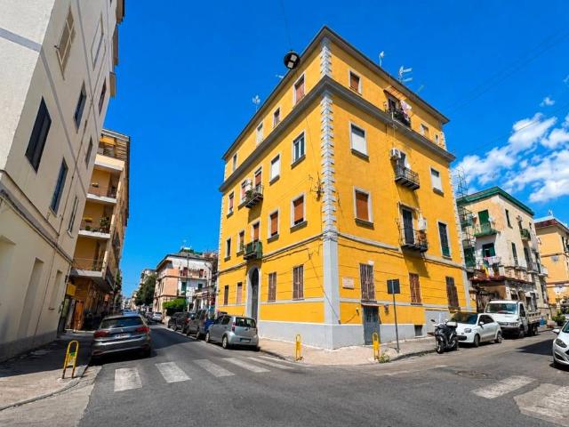 Appartamento in vendita a Napoli NA