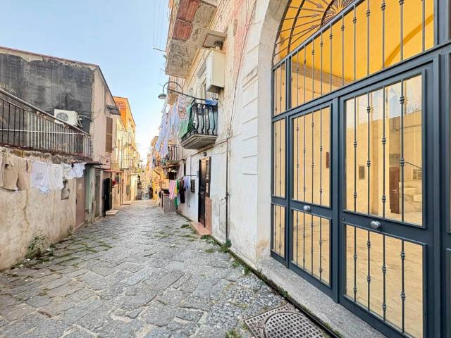 Appartamento in vendita a Napoli NA