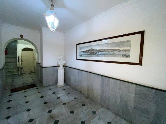 Appartamento in vendita a Napoli NA