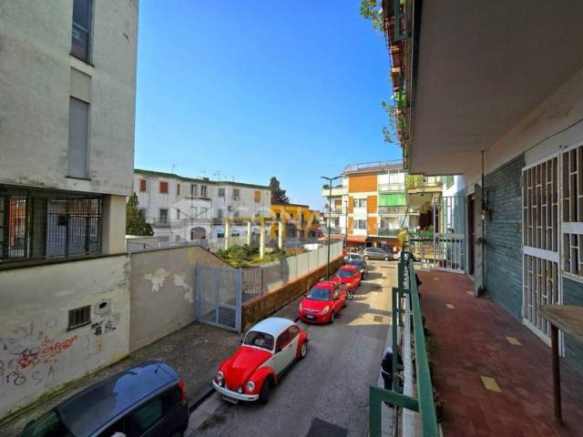 Appartamento in vendita a Napoli NA