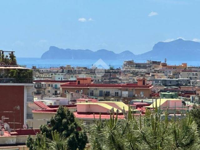 Appartamento in vendita a Napoli NA