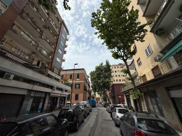 Appartamento in vendita a Napoli NA