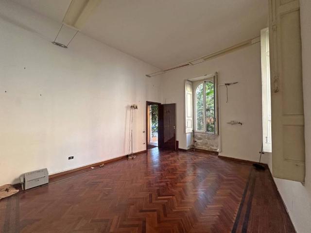 Appartamento in vendita a Napoli NA