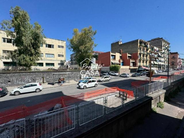 Appartamento in vendita a Napoli NA