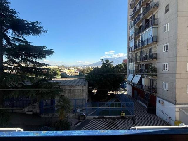 Appartamento in vendita a Napoli NA