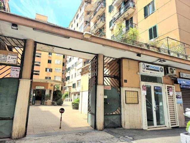 Appartamento in vendita a Napoli NA