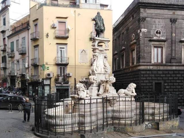 Appartamento in vendita a Napoli NA