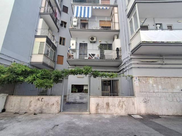 Appartamento in vendita a Napoli NA