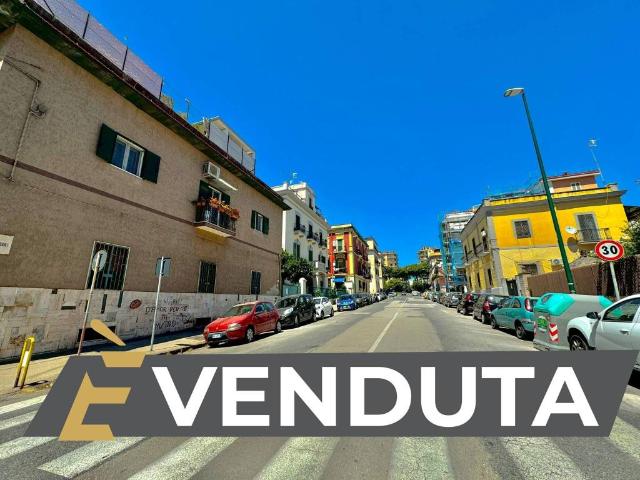 Appartamento in vendita a Napoli NA