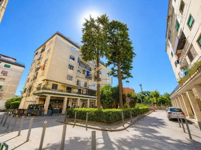 Appartamento in vendita a Napoli NA