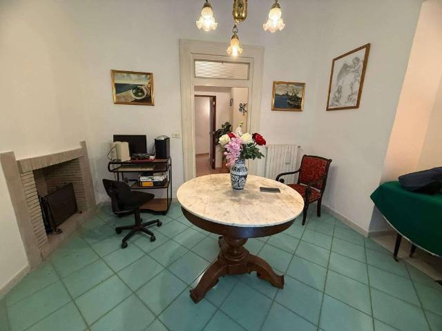 Appartamento in vendita a Napoli NA