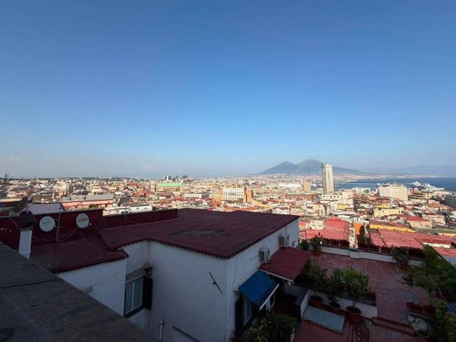 Appartamento in vendita a Napoli NA