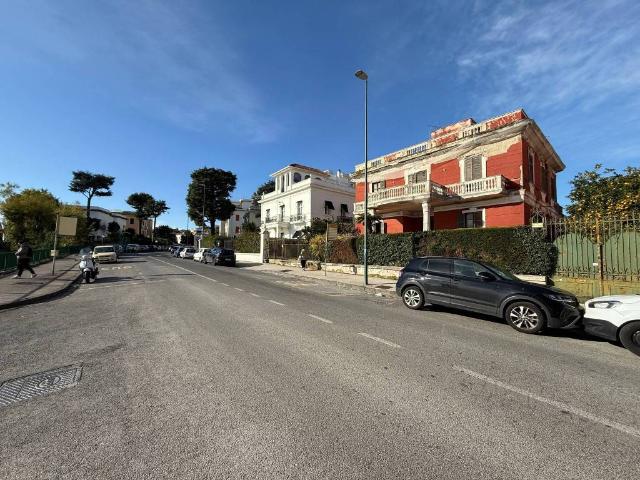 Appartamento in vendita a Napoli NA