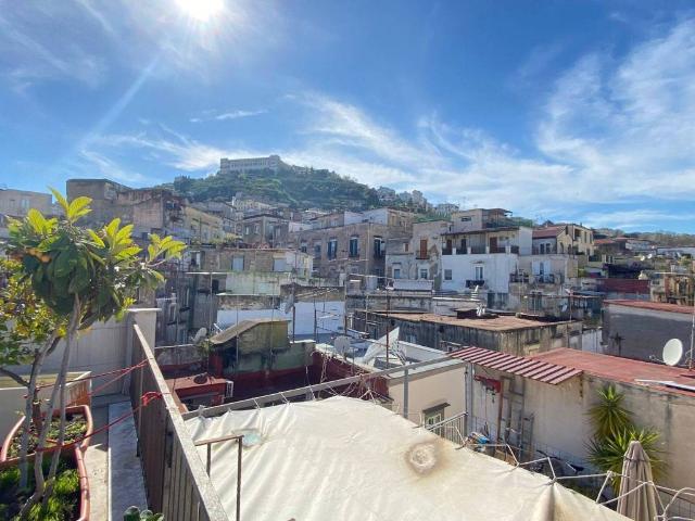 Appartamento in vendita a Napoli NA