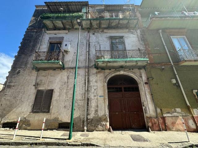 Appartamento in vendita a Napoli NA