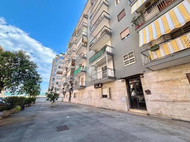 Appartamento in vendita a Napoli NA