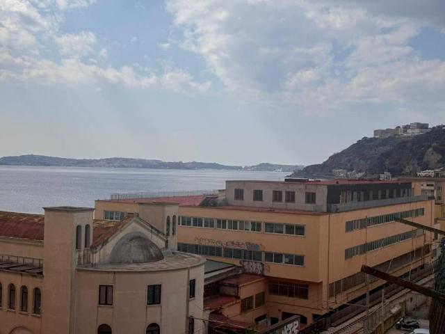 Appartamento in vendita a Napoli NA
