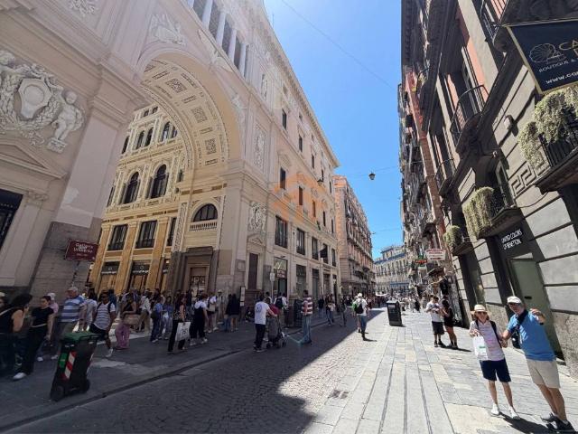 Appartamento in vendita a Napoli NA