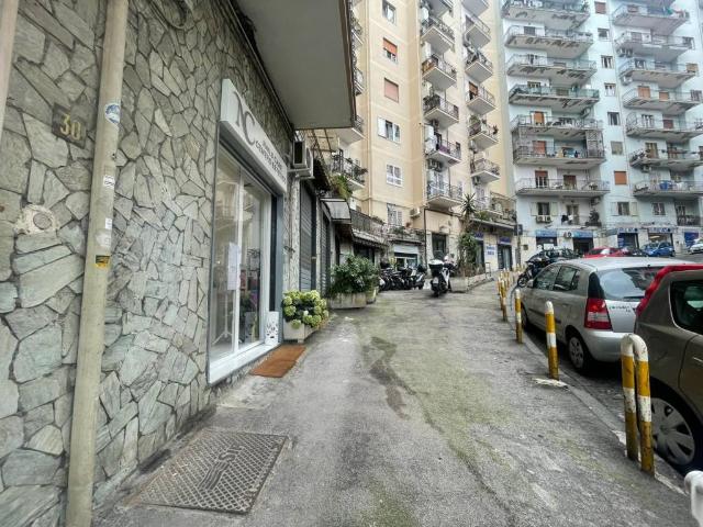Appartamento in vendita a Napoli NA
