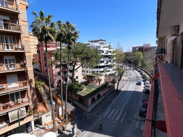 Appartamento in vendita a Napoli NA