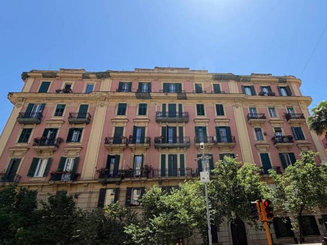 Appartamento in vendita a Napoli NA