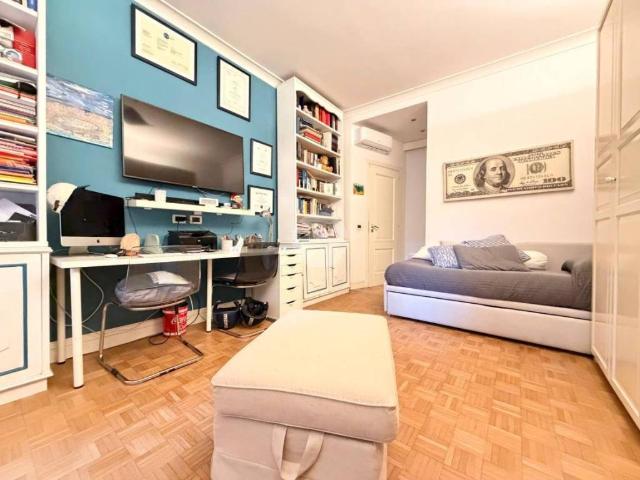 Appartamento in vendita a Napoli NA