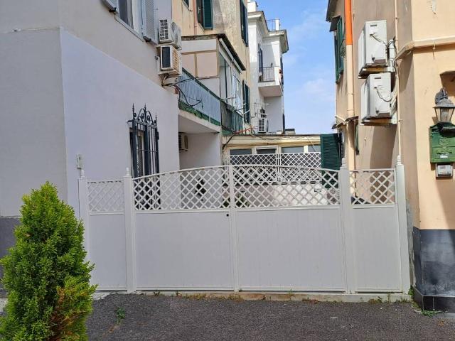 Appartamento in vendita a Napoli NA