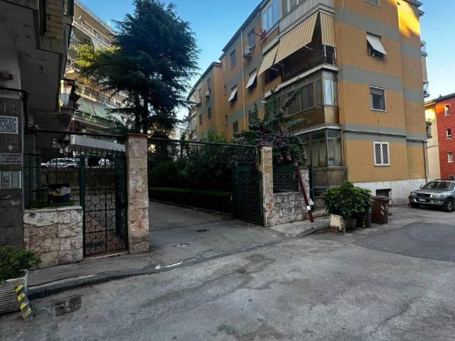 Appartamento in vendita a Napoli NA
