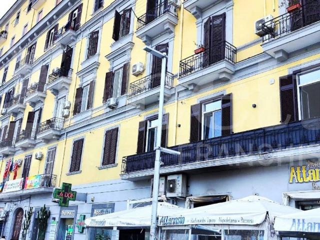 Appartamento in vendita a Napoli NA