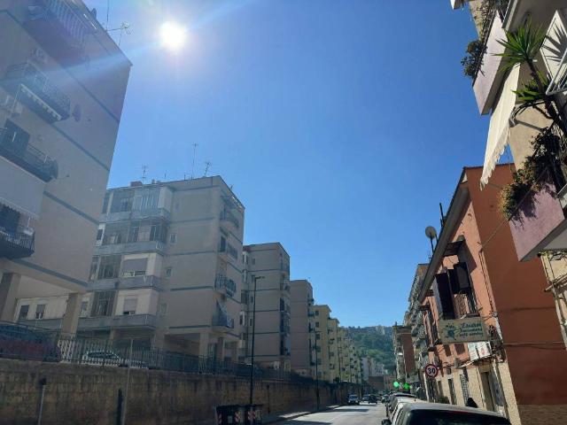 Appartamento in vendita a Napoli NA