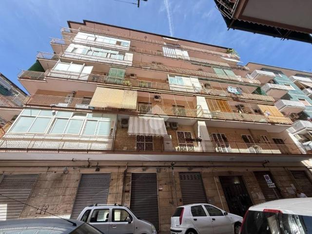 Appartamento in vendita a Napoli NA