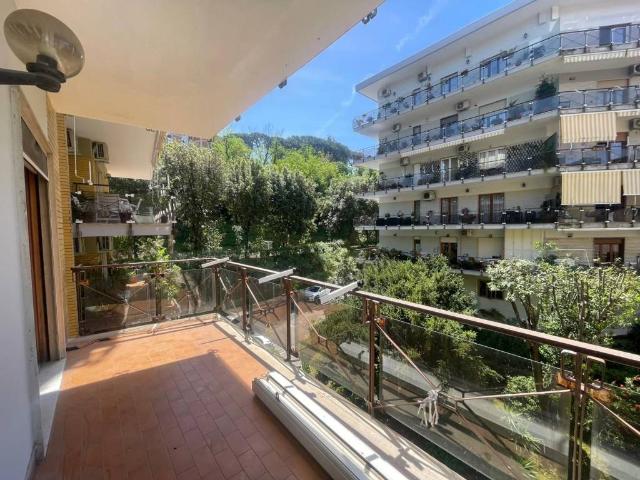 Appartamento in vendita a Napoli NA