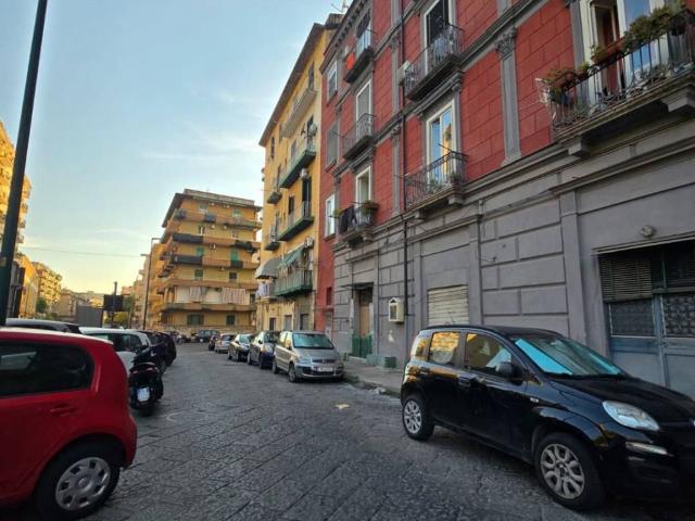 Appartamento in vendita a Napoli NA