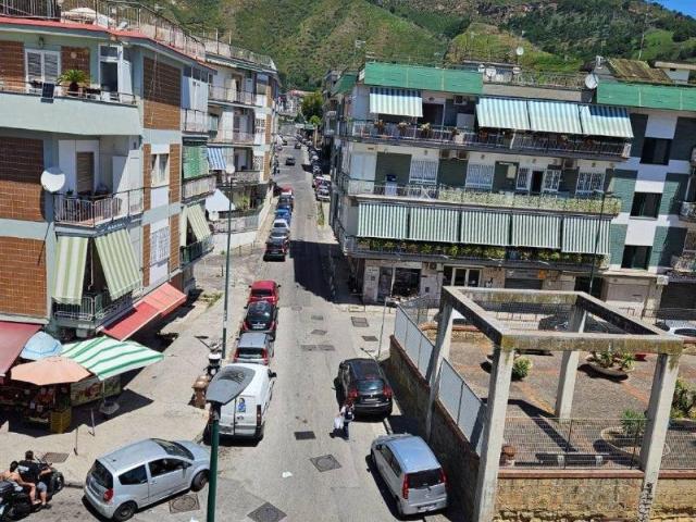 Appartamento in vendita a Napoli NA