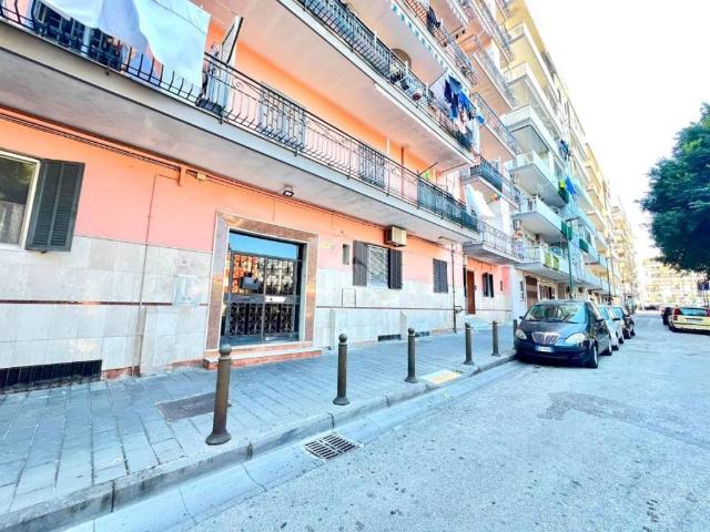 Appartamento in vendita a Napoli NA