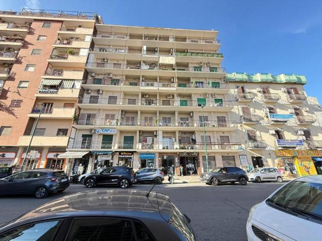 Appartamento in vendita a Napoli NA