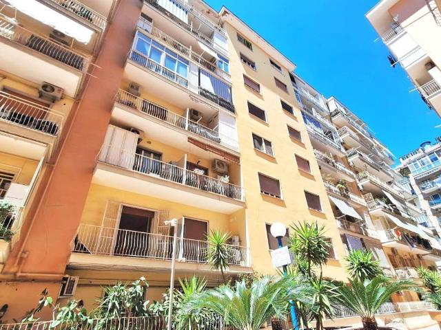Appartamento in vendita a Napoli NA