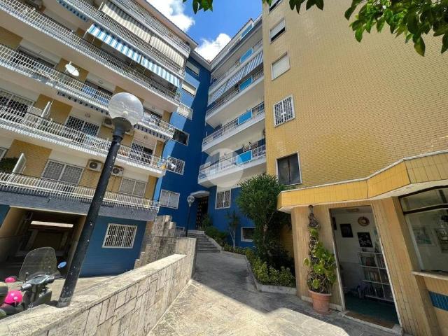 Appartamento in vendita a Napoli NA