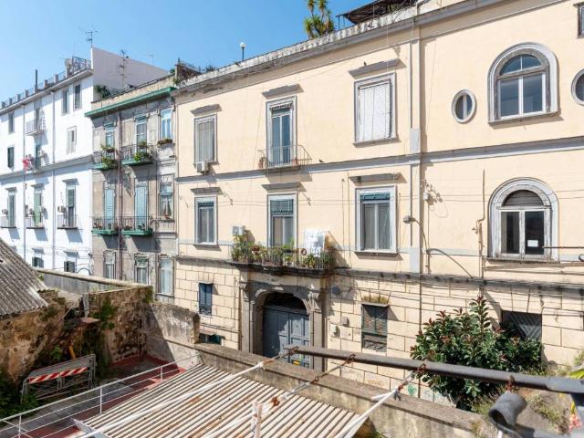 Appartamento in vendita a Napoli NA