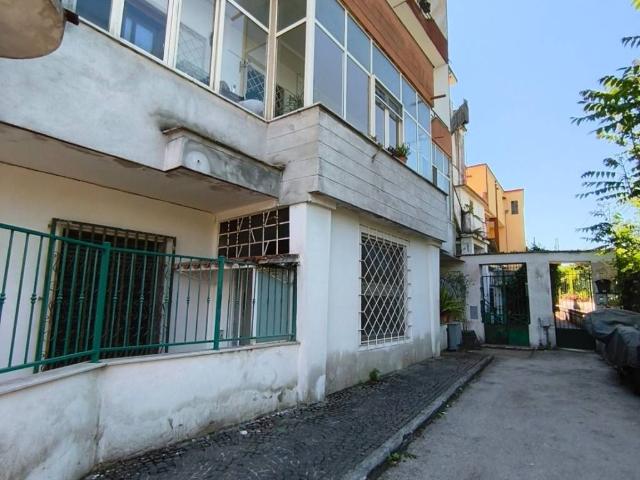 Appartamento in vendita a Napoli NA