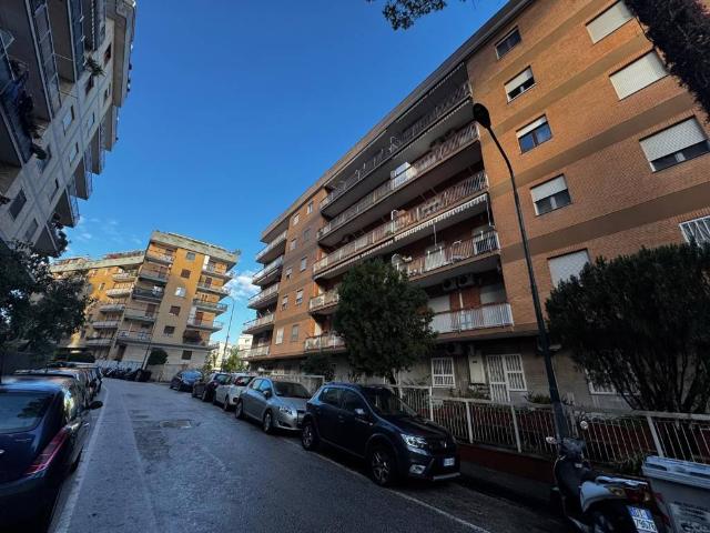 Appartamento in vendita a Napoli NA