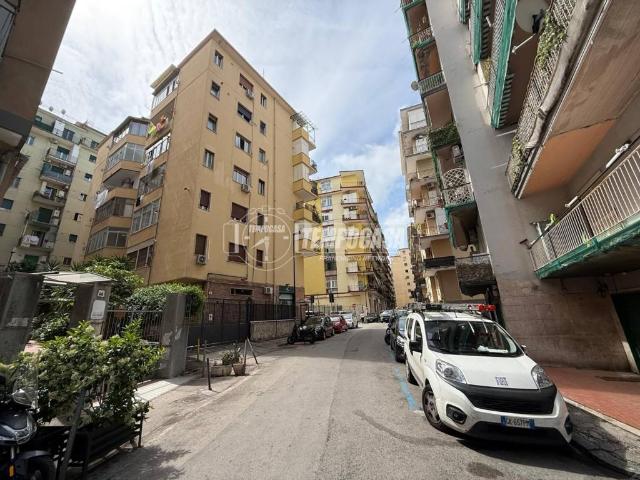 Appartamento in vendita a Napoli NA