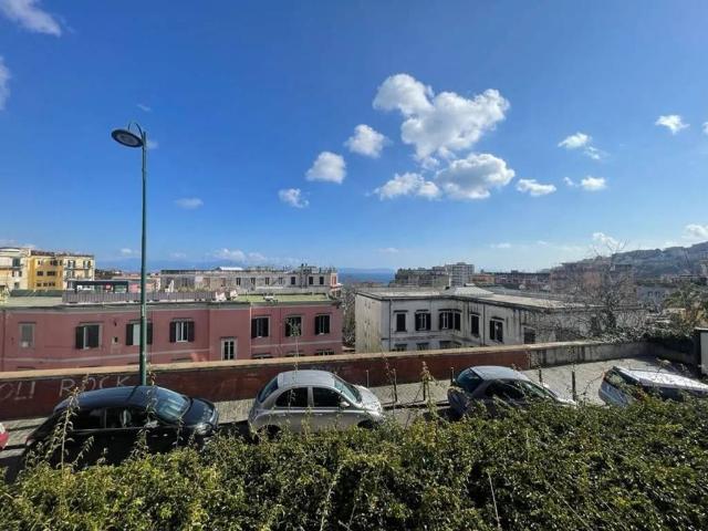 Appartamento in vendita a Napoli NA