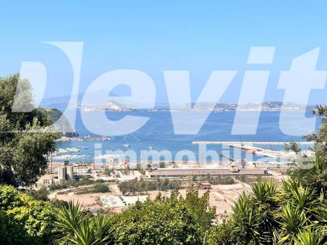Appartamento in vendita a Napoli NA