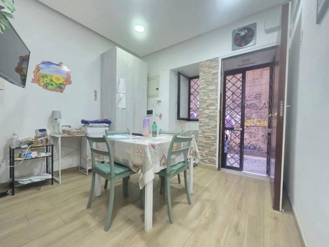 Appartamento in vendita a Napoli NA