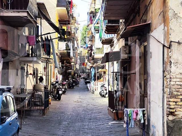 Appartamento in vendita a Napoli NA