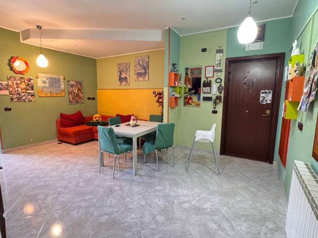 Appartamento in vendita a Napoli NA